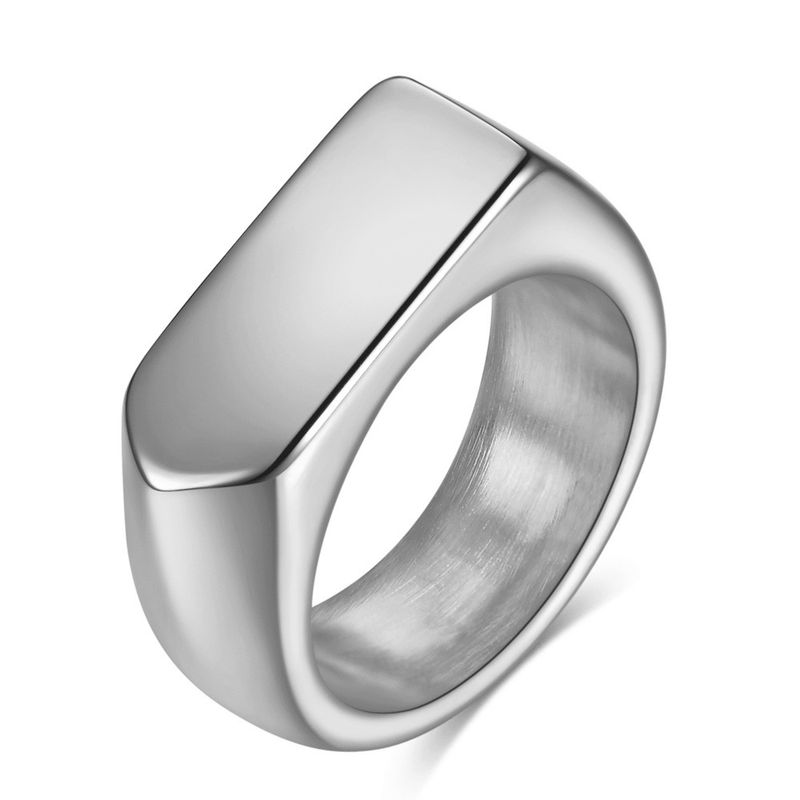 Anillo minimalista de acero inoxidable y titanio con forma de diamante liso de 9 mm, grabable con láser._voghion.com