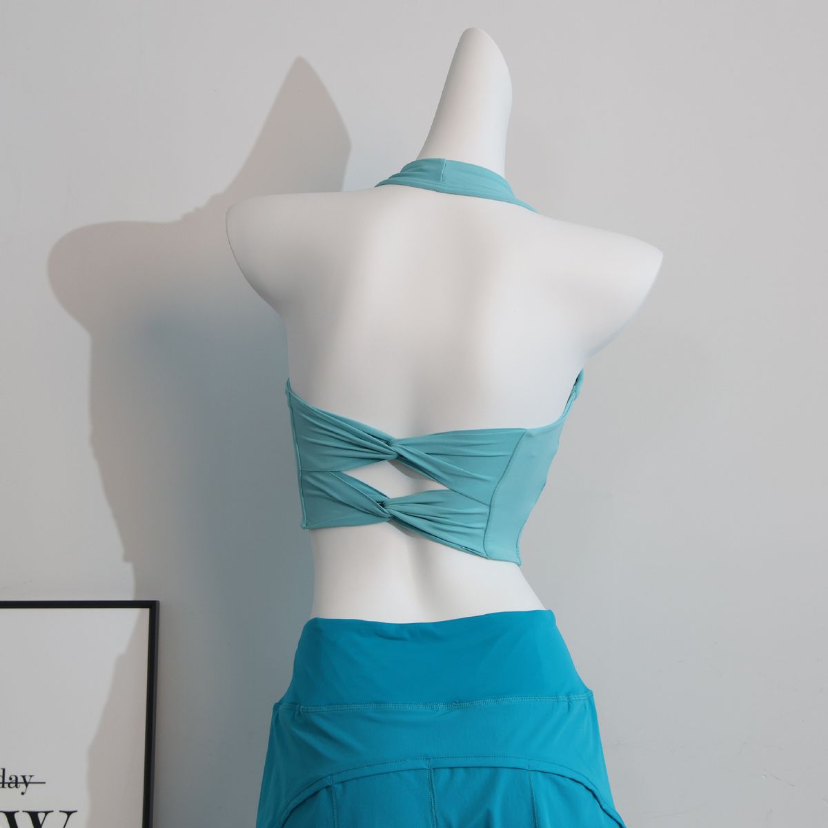 High-Value Halter Neck Sports With Chest Pads, Yoga Vest, Shockproof, Gathered, Pilates, Running Bra For Summer_voghion.com