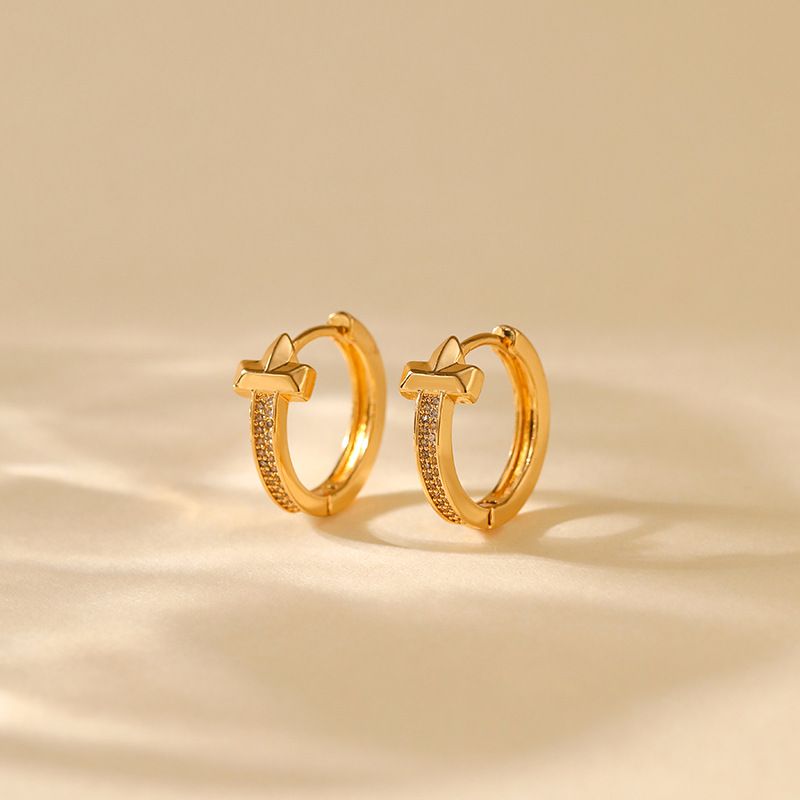 Einfache Zirkon Ohr Schnalle Kupfer Überzogen K Echt Gold Modische Weiße Kragen Pendeln Business Chic Wind T Geformt Trend_voghion.com