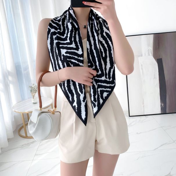 90cm diagonal silk with leopard print design, breathable scarf, hair tie, simple contrasting color professional scarf_voghion.com