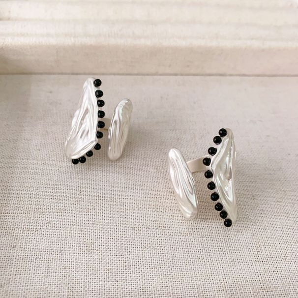 Anello per dito indice di alta qualità in rame placcato argento con intarsi in onice nero stile Xiaotao, effetto grinza_voghion.com