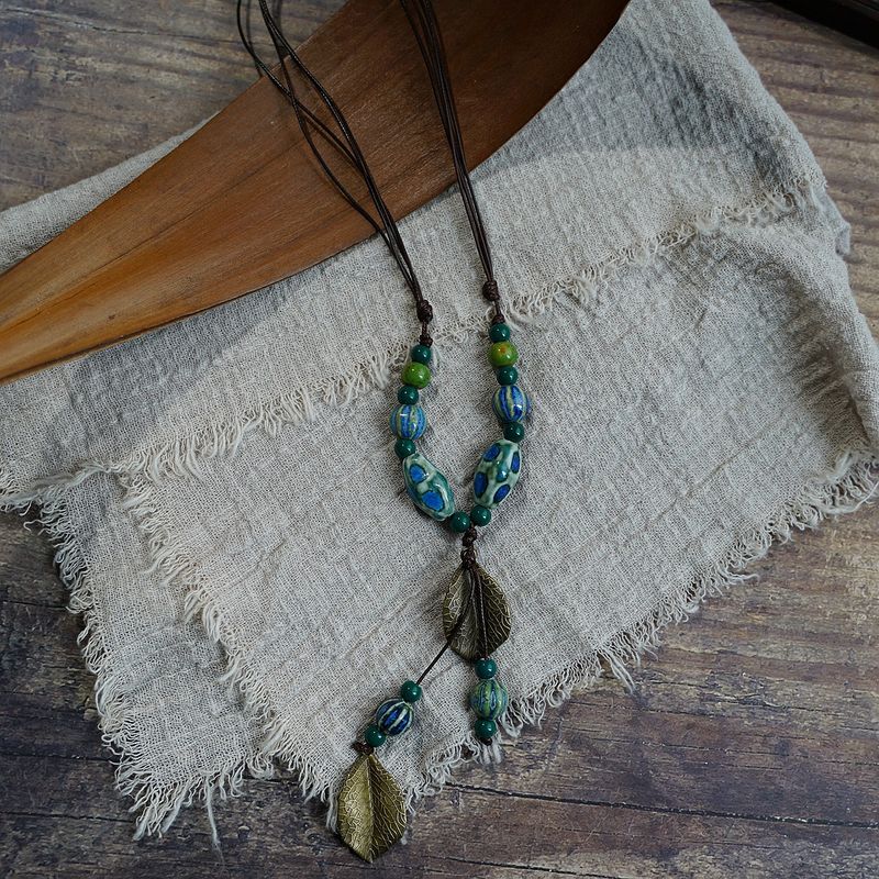 Halskette „Kleines rotes Buch“ mit Welpenmotiv, neue chinesische ethnische Keramik-Langhalskette, Anhänger im antiken Stil für Damen_voghion.com