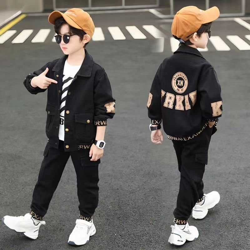 Jeansanzughose für Jungen im neuen Stil, mittlere und große Kinder-Zweiteiler, trendige und stylische Jungenjacke, hübsch_voghion.com