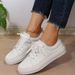 Γυναικεία casual παπούτσια μεγάλου μεγέθους με σταυρωτό λουράκι και χαμηλό τοπ, φλατ καμβά_voghion.com