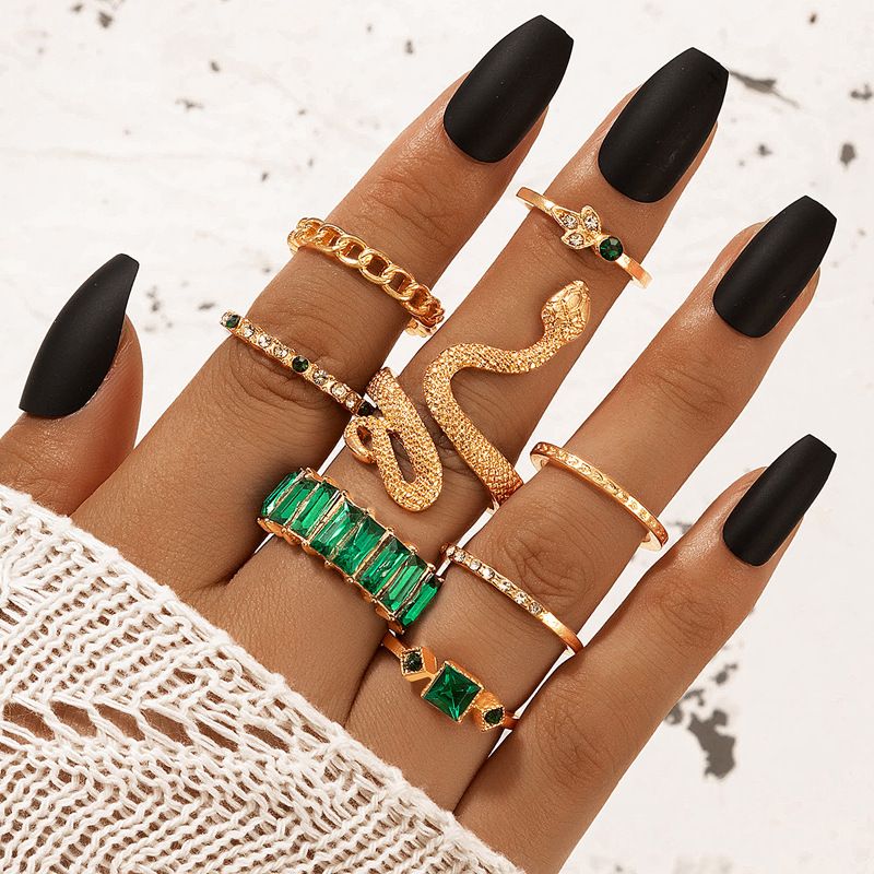 Set di anelli personalizzati a forma di serpente, con diamanti intarsiati verdi, in otto pezzi, con luce geometrica e animale, nuovo set_voghion.com