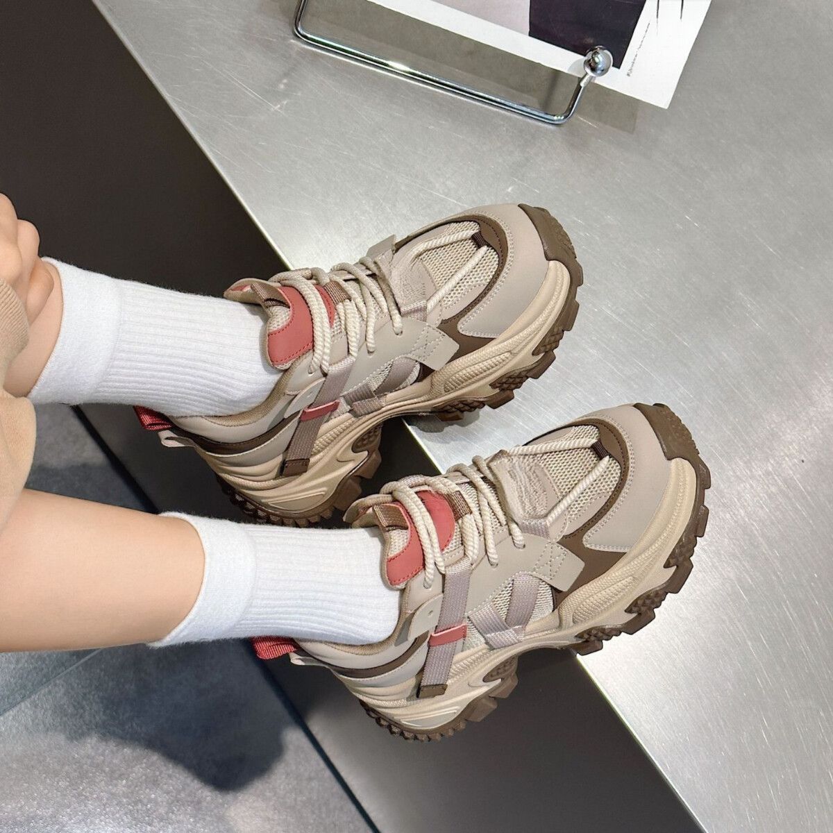 Women's 2024 Spring New Network Star Sports Style Casual Korean Hundred Thick Bottom Running Shoes_voghion.com