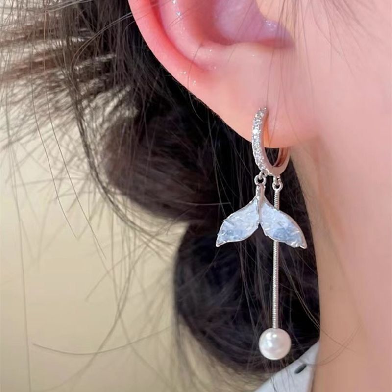 Silber nadel perle kristall gradienten fischschwanz quaste neue high-end-temperament ohrringe, weibliche ohrringe_voghion.com