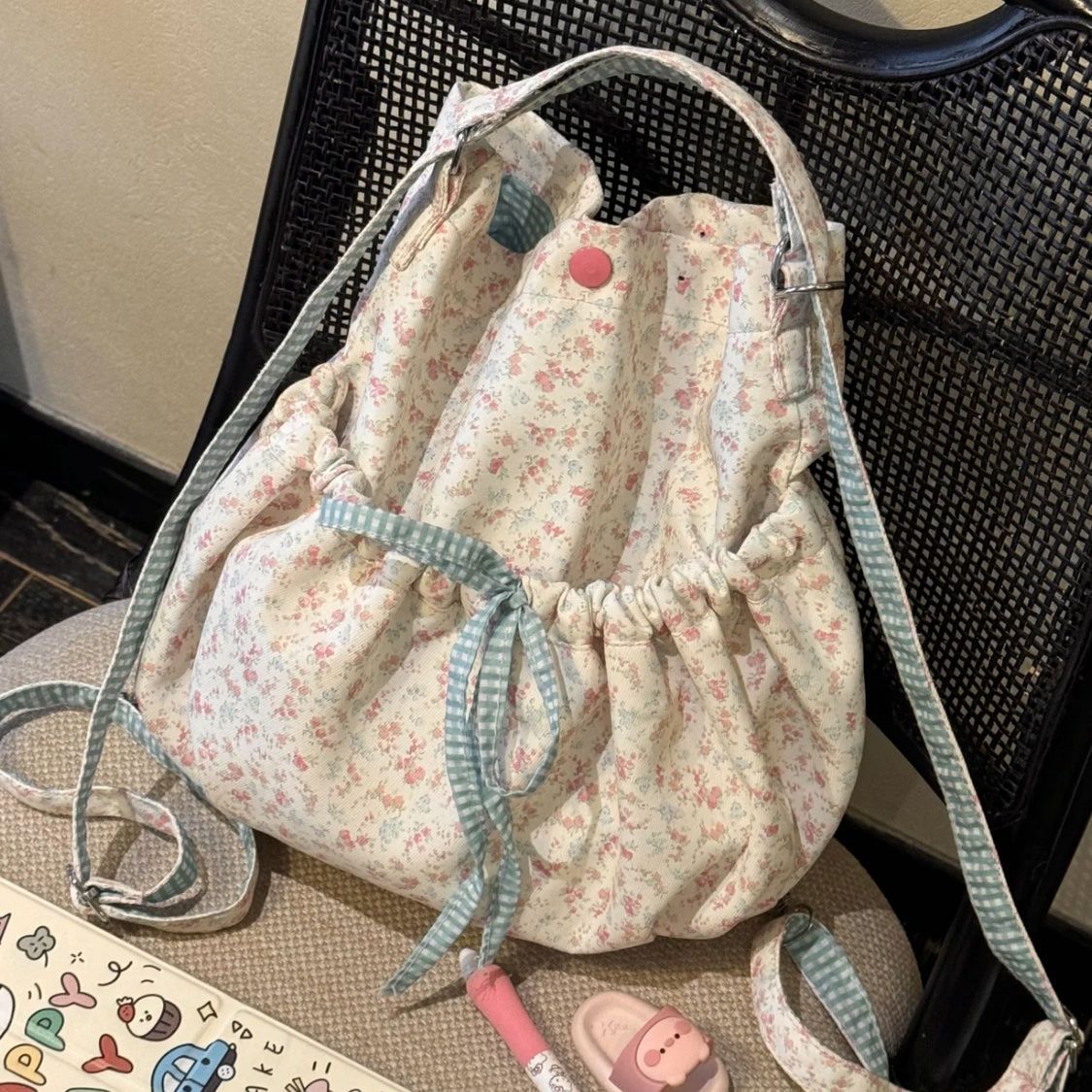 Zaino con fiocco floreale rosa, appositamente progettato per le donne, nuovo stile coreano autunno/inverno 2025_voghion.com