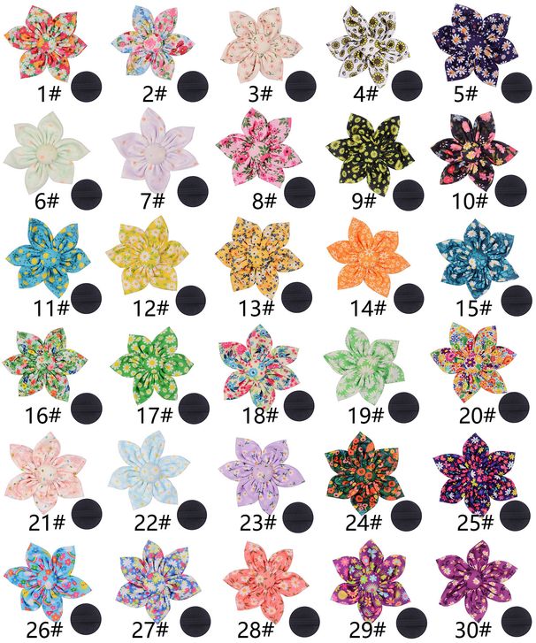 Classico accessorio per collare per cani e gatti cucito a mano con motivo floreale a sei petali, con bottone staccabile e fiore_voghion.com