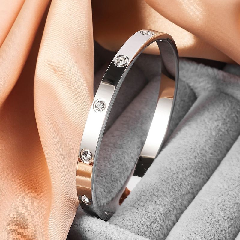【 】 Bague de main en acier titane or rose pour femme haut de gamme, célébrité Internet, luxe léger, exquis, niche, ne se décolore pas_voghion.com