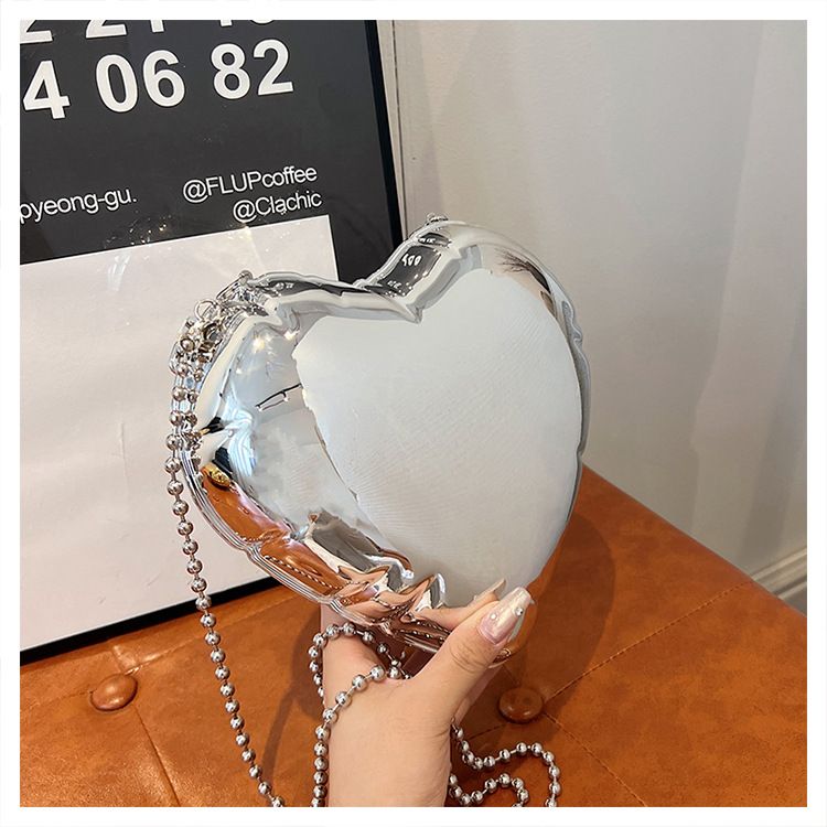 Borsa a tracolla da donna con catena semplice ed elegante a forma di cuore, nuova moda estiva 2024, in acrilico_voghion.com