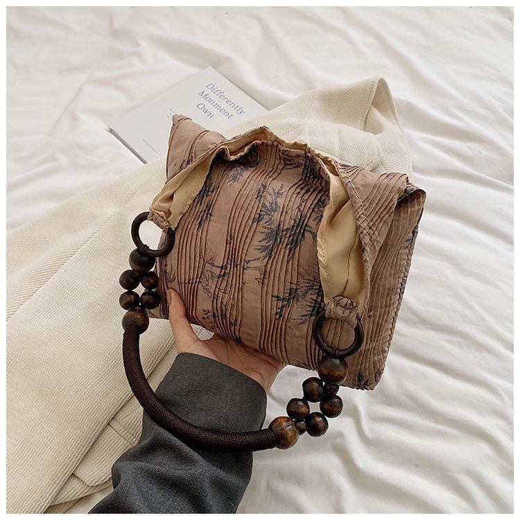 New Chinese style niche versatile underarm tote women's small square artistic cloth shoulder bag_voghion.com