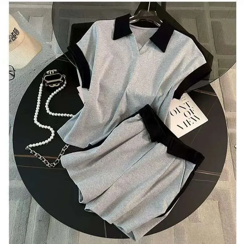 Ensemble deux pièces short à manches courtes et manches courtes, coupe ample et amincissante, tendance été._voghion.com