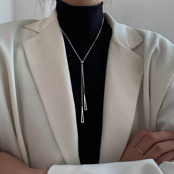 Double Layer Stacking Women's Light Niche Design Autumn And Winter Necklace New Sweater Chain Accessories_voghion.com