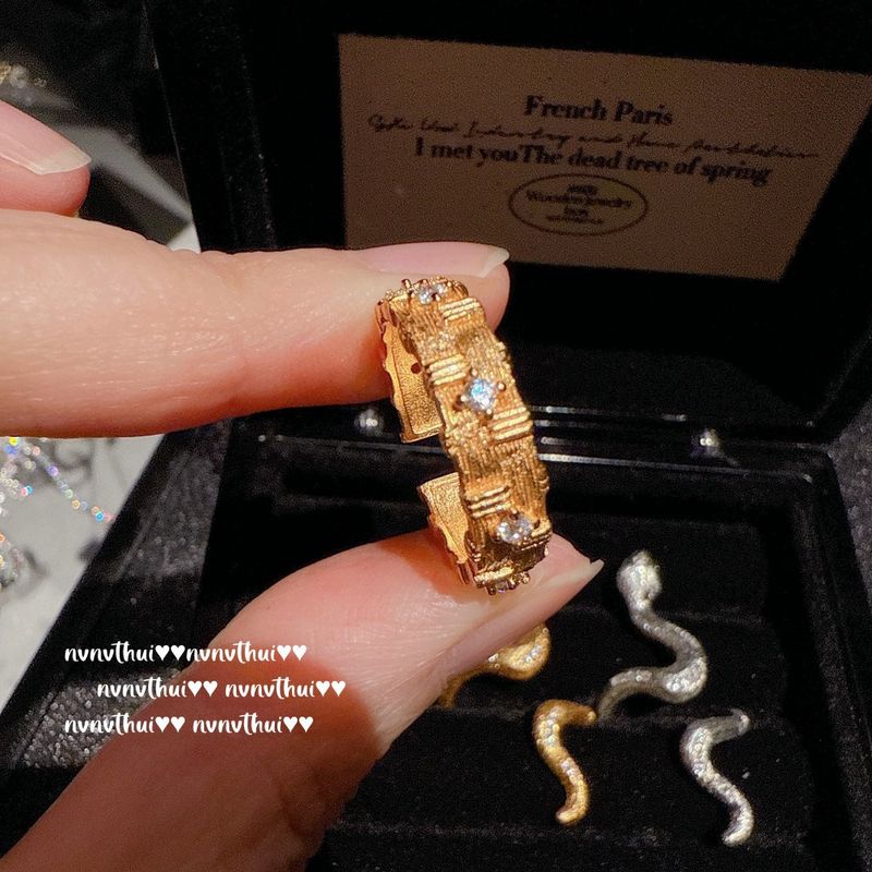Italian Brushed Snake Vintage Gold Plated Cuban Chain Row Diamond Ring_voghion.com