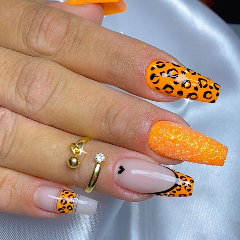 Kunstmatig afgewerkte 24-delige kunstnagels met diamant lang ballet Franse nepnagels met paillettenontwerp volledige dekking_voghion.com