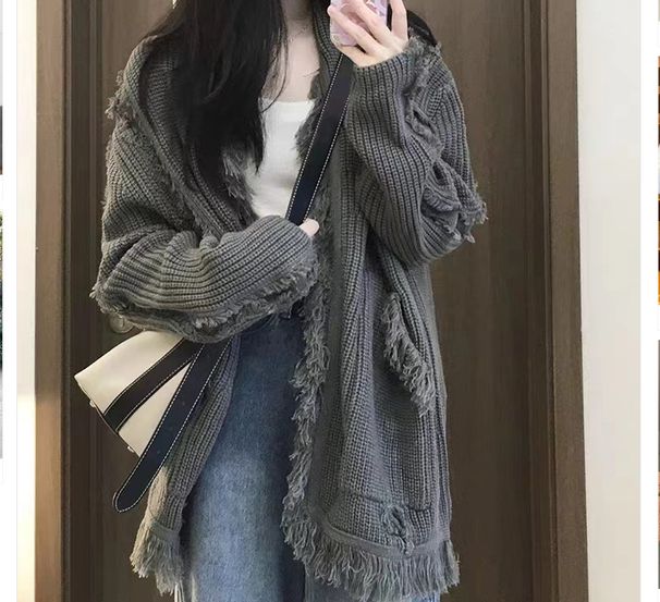 Korejský volný šedý pletený svetrový kardigan pro ženy, podzim/zima 2024, nový design s jemným a ležérním dojmem_voghion.com