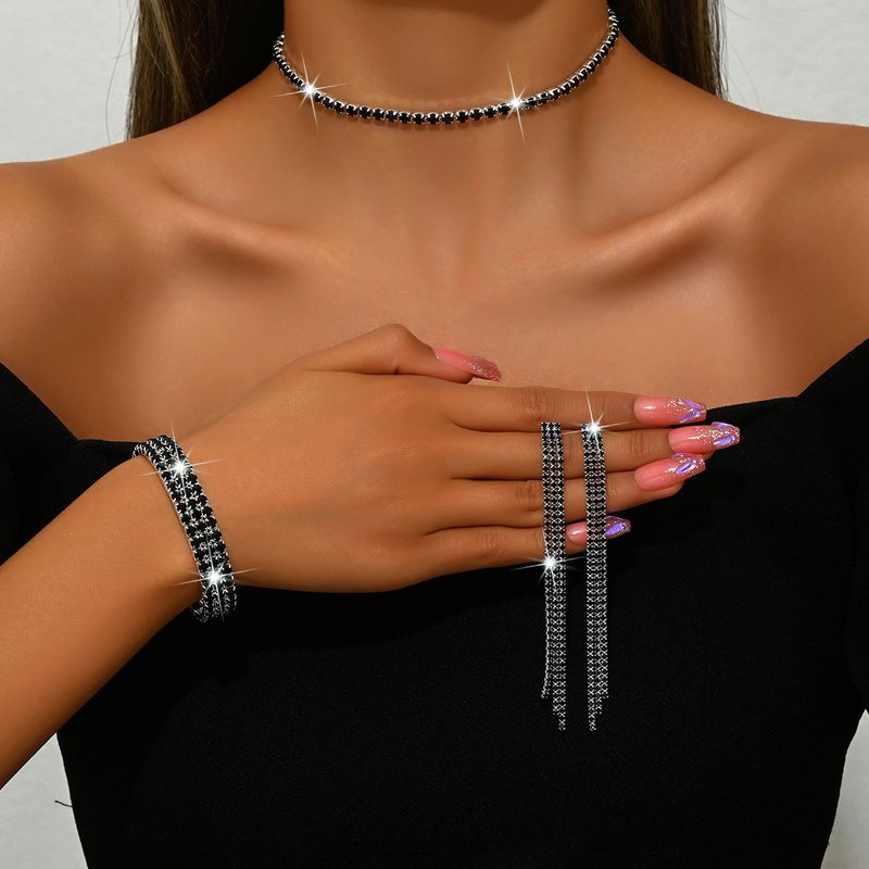 Set di gioielli da donna, moda, semplice, collana con ciondolo a forma di griffe, vendita calda, bracciale elastico con diamanti, collana e orecchini, set di quattro pezzi_voghion.com