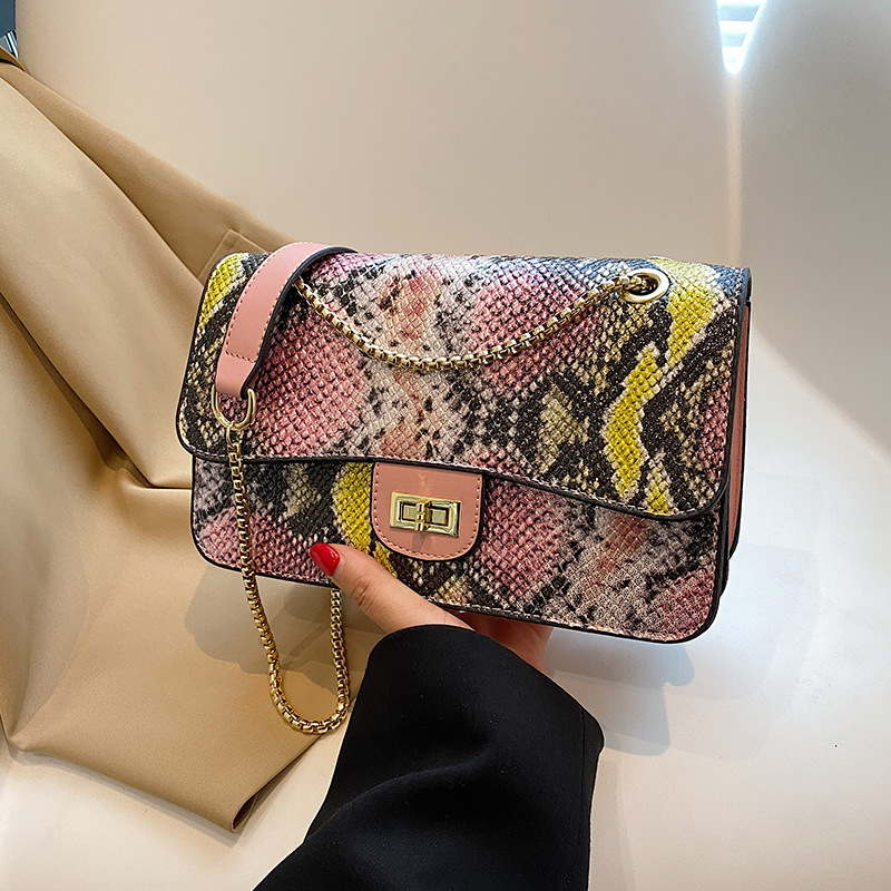 Manufacturers Wholesale Classic Fashion Snake Pattern Chain Small Square Bag 2023 New Hot Style Messenger Bag Trendy Single Shoulder Underarm Bag_voghion.com