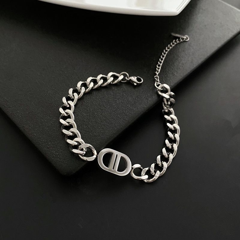 Elegant Double D Titanium Steel Necklace | Minimalist Luxury Clavicle Chain For Modern Women_voghion.com