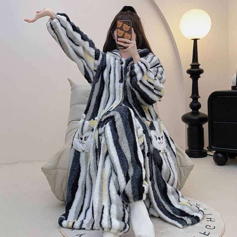 2024 Korean version plus size 300 pounds couple's sleeping robe coral fleece pajamas men's loose and thick fat mm set_voghion.com