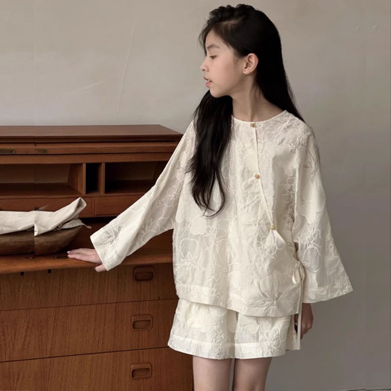 Girls' Autumn children's New Chinese style embroidered doll shirt Strap shorts Summer three piece set_voghion.com