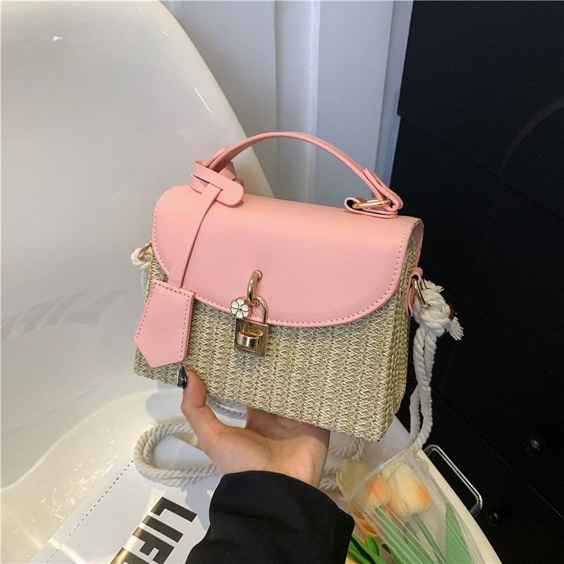 Borsa a tracolla quadrata piccola con chiusura a fiore, nuova borsa a tracolla in paglia intrecciata da donna del 2025_voghion.com