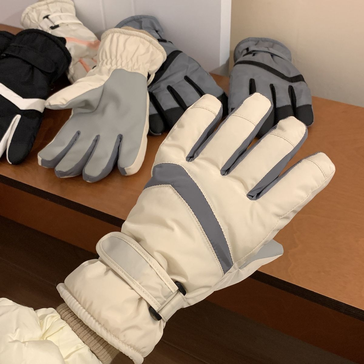 Women's Winter Ski Gloves - Touchscreen Compatible, Waterproof, Windproof & Thermal Insulated For Cold Weather - Unisex Fit For Snowboarding_voghion.com