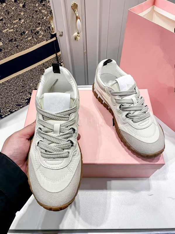 High Verion Miu leer voor dames, ronde neus veterschoen, Duitse trainingsschoen, 2025 Anti Lip Veratile Caual Port_voghion.com