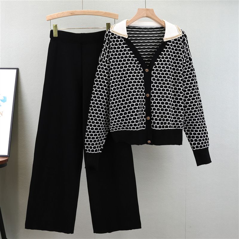Damenbekleidung Herbstnische charakteristisches Plaid V-Ausschnitt Temperament Strickjacke Anzug Damen modische Hose mit weitem Bein zweiteiliger Anzug trendy_voghion.com