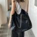 Women's Tote Bag Large Capacity Garbage Bag Women's Commuter Tote Bag Single Shoulder Underarm Chain Bag Large Capacity Bucket Bag Flow_voghion.com