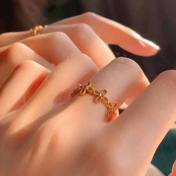 Vietnamese sand gold ancient retro four-leaf flower ring ring niche high-end girlfriend gift_voghion.com