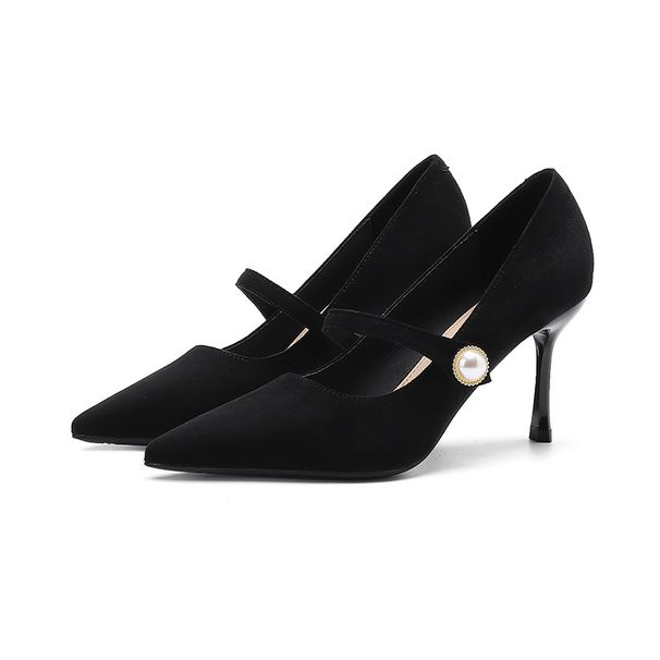 High Heels aus Wildleder mit einem Riemen und Perlenverzierung_voghion.com