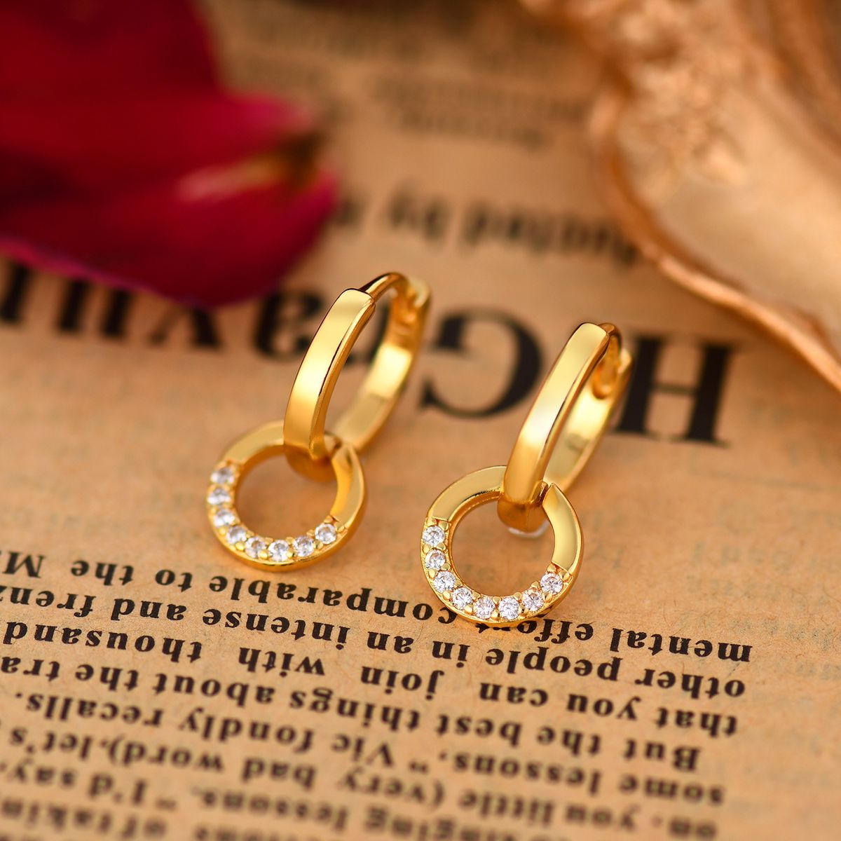 Damen Schmuck Herz Hohl Design Zirkon Ohrringe Persönlichkeit Einfache Temperament Mädchen Ohrringe_voghion.com