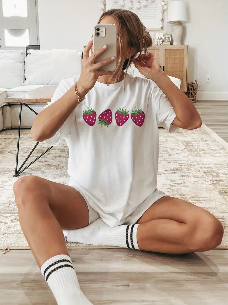 Maglietta a maniche corte con scollo rotondo e motivo a fragola e frutta da donna_voghion.com