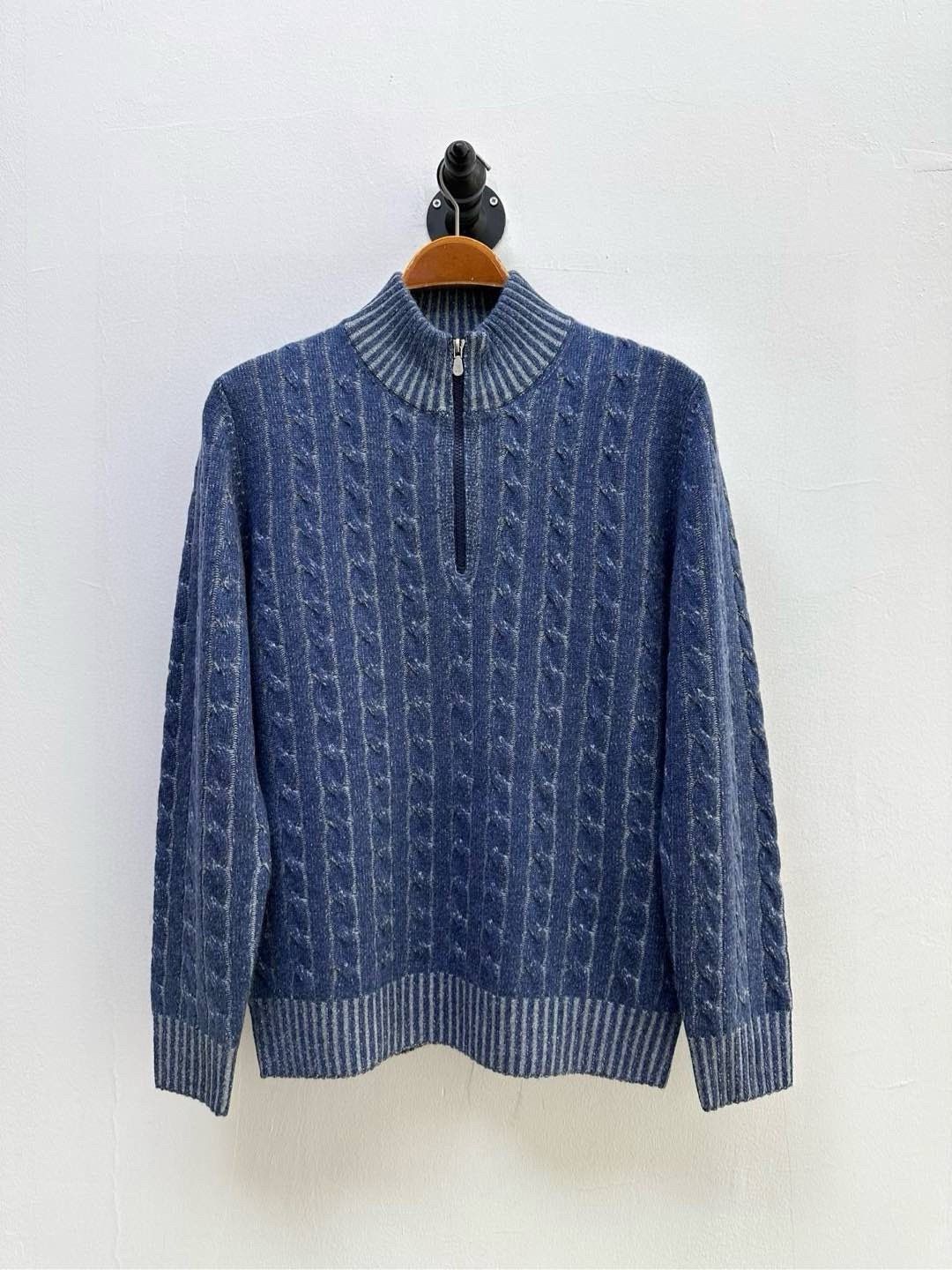 Cashmere con mezza zip in maglia a trecce di alta qualità 2025_voghion.com