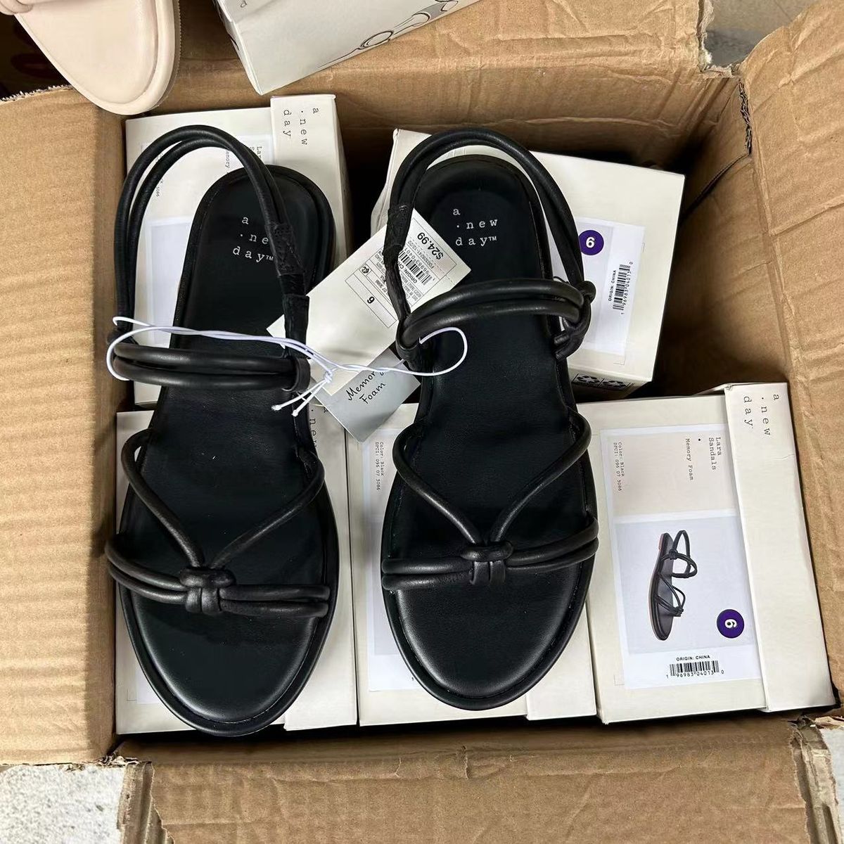 Zapatos minimalistas con cinturón entretejido, tacones planos y sandalias casuales para mujer._voghion.com