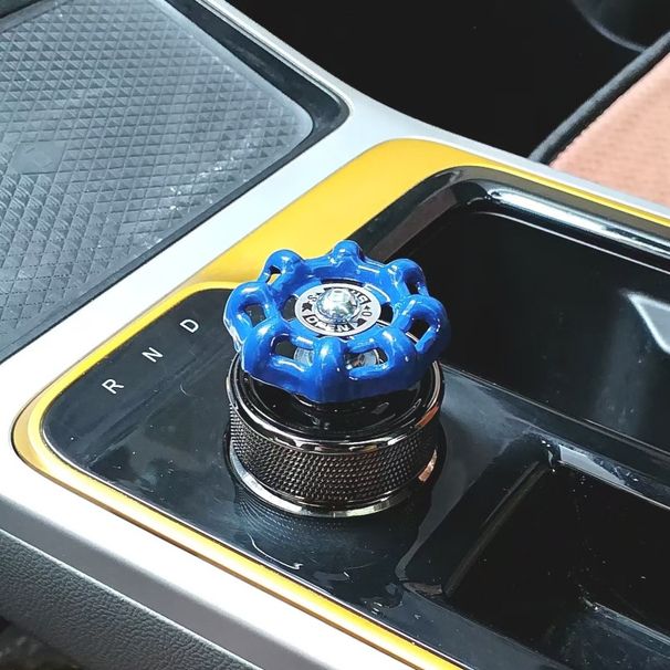 Jauna industriālā vārsta apdare, populāra tendence, centrālā vadības rotācija, viena klikšķa starta poga, personalizēta automašīna_voghion.com