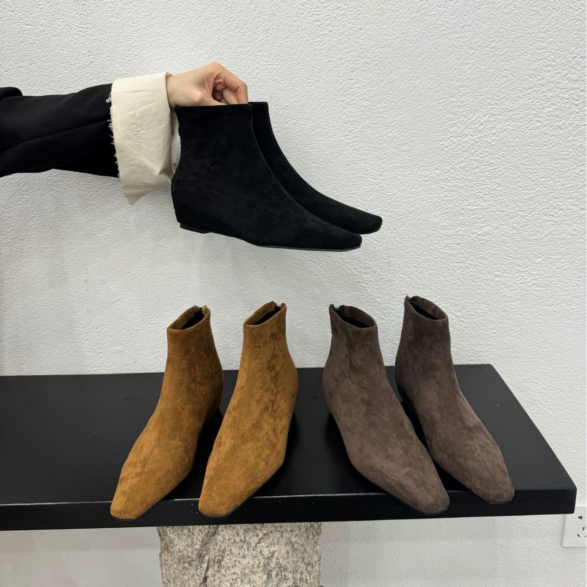 2024 New Autumn Winter Hidden Wedge Back Zipper Slim Martin Women's Short Suede Low-Cut Boots_voghion.com