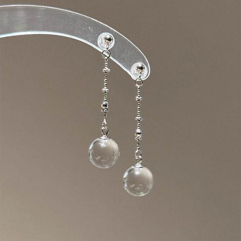 Orecchini pendenti di alta qualità da donna - Ciondolo a sfera in cristallo bianco con lunga catena di perline in argento | Gioielli eleganti_voghion.com