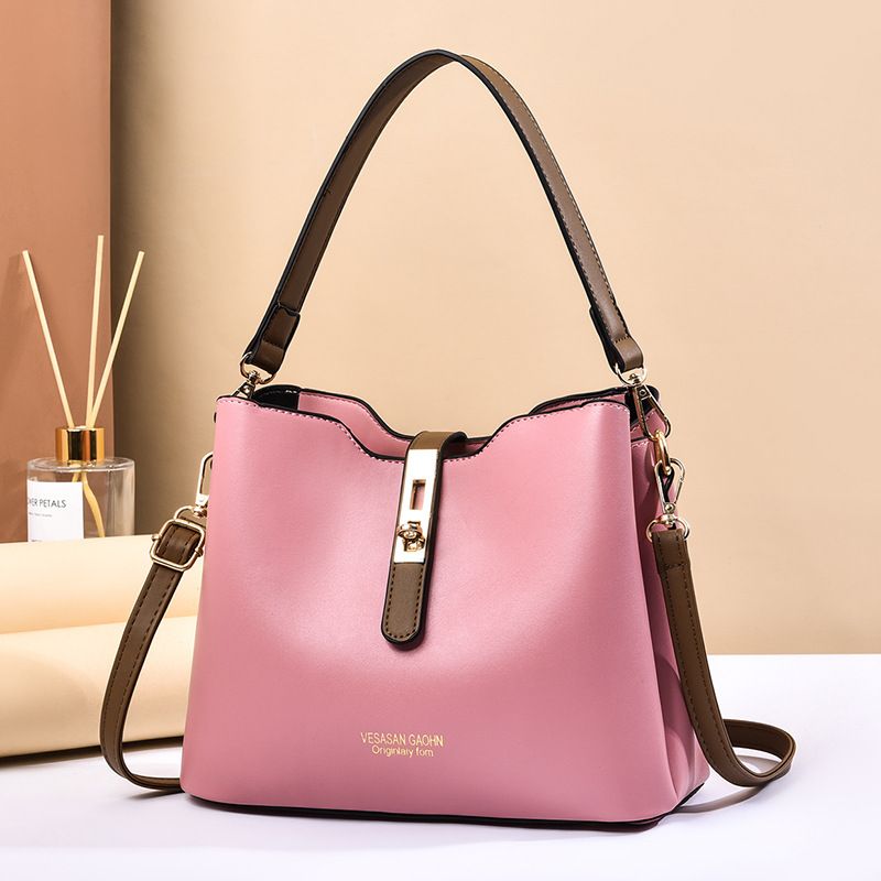 Borse alla moda autunno e inverno, borsa a tracolla grande e capiente, in contrasto di colore_voghion.com