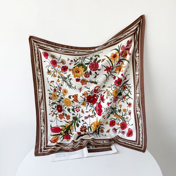 90 met trompetbloemontwerp, dunne, ademende en lichtgewicht vierkante imitatie-echte zijden sjaal, haar diagonaal vastgebonden_voghion.com