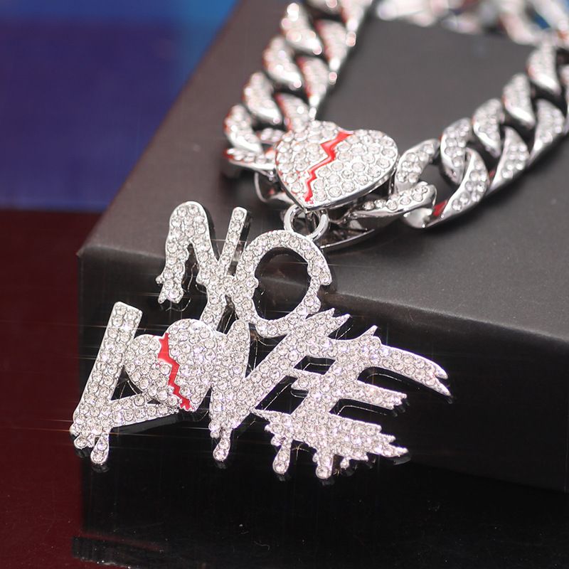 Hip Hop Full Diamond Spliced Heart Anhänger Herren Schlüsselbeinkette NOE Heartbroken Letter Cuban Halskette_voghion.com