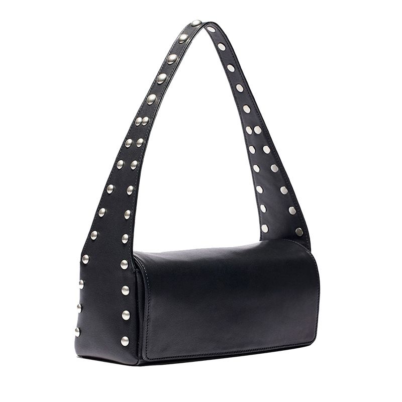 Borsa da viaggio nera, con tracolla ascellare. Versatile per l'uso quotidiano._voghion.com