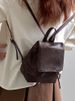 Xiaohong Art Neuer Damen-Rucksack Frühjahr/Sommer 2024 Braun minimalistisches Buch Gleiche kleine und vielseitige Umhängetasche_voghion.com