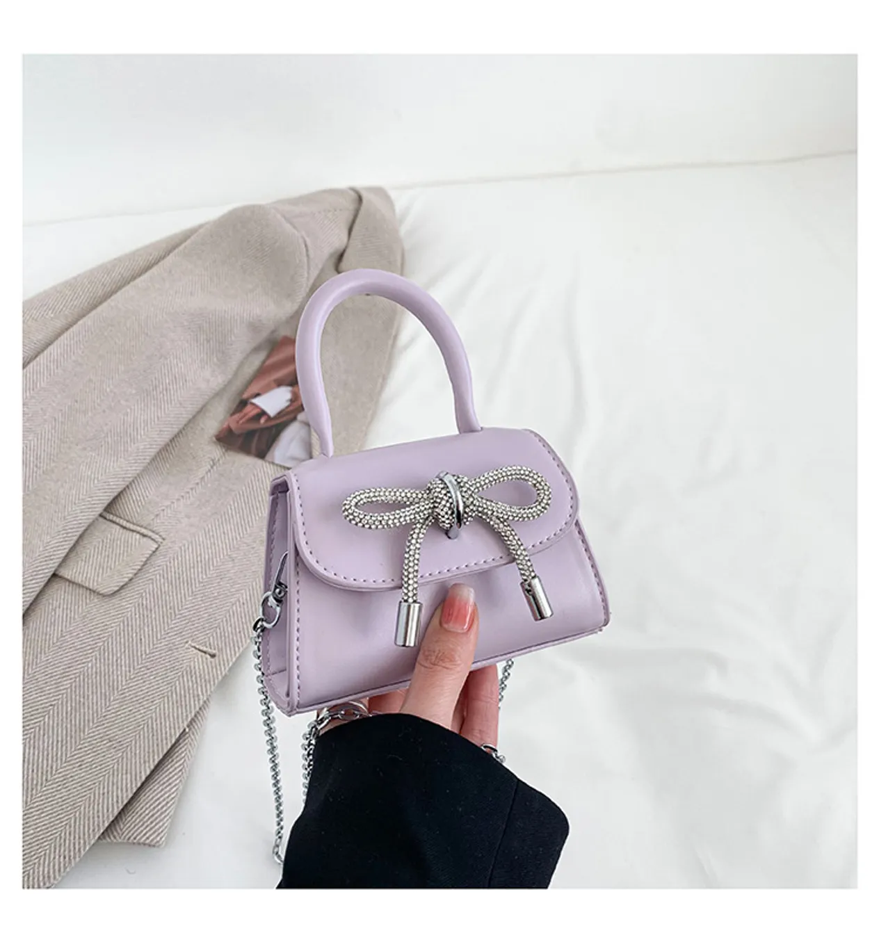 Sac pour enfants de petite fille, nouveau sac à main pour fille avec nœud clouté de diamants de printemps et d'été, sac à bandoulière en chaîne pour femmes de niche, sac rouge pour femmes_voghion.com