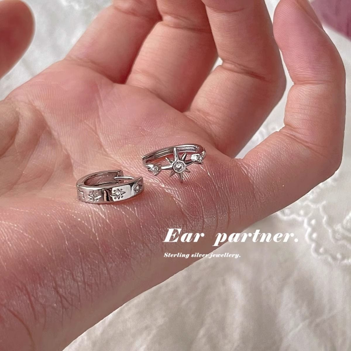 Orecchini asimmetrici versatili, alla moda e minimalisti, dolci e alla moda, con esagramma di personalità in stile coreano INS_voghion.com