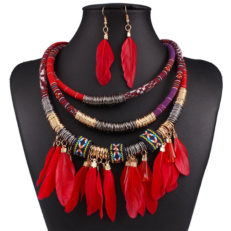 Collar de borlas de plumas de aleación multicapa de lujo y de moda, conjunto de aretes_voghion.com