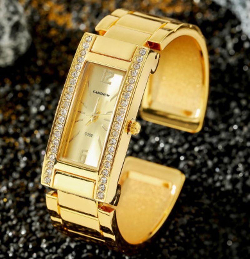 Diamantinfattad rektangulär urtavla Lyxig Quartz-klocka_voghion.com