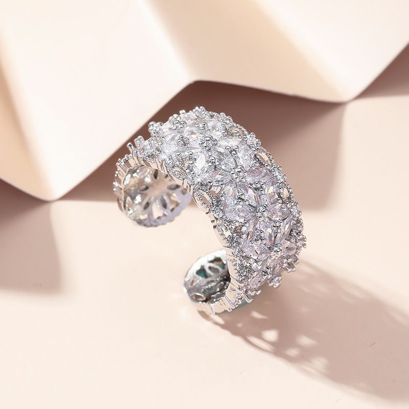Anello regolabile con zircone pesante micro-pavé di design unico per donna, temperamento leggero e lussuoso, personalizzato_voghion.com